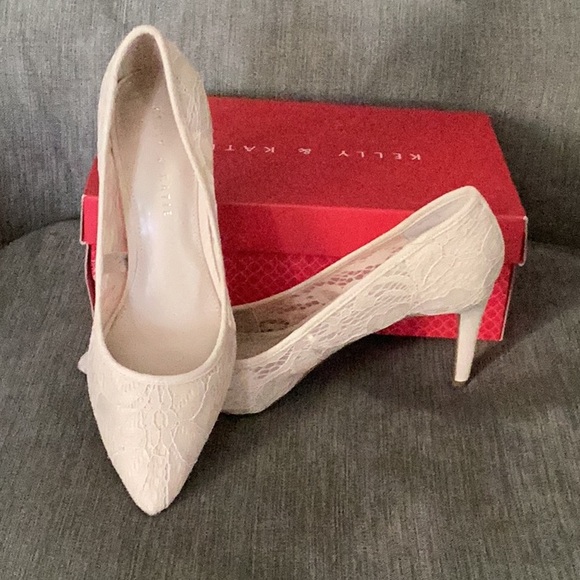 Beautiful Kelly & Katie pump size 9M - Picture 3 of 12